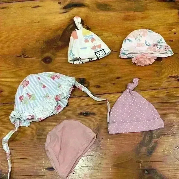Baby girl hats 0-6 months bundle of 4 - Picture 2 of 7